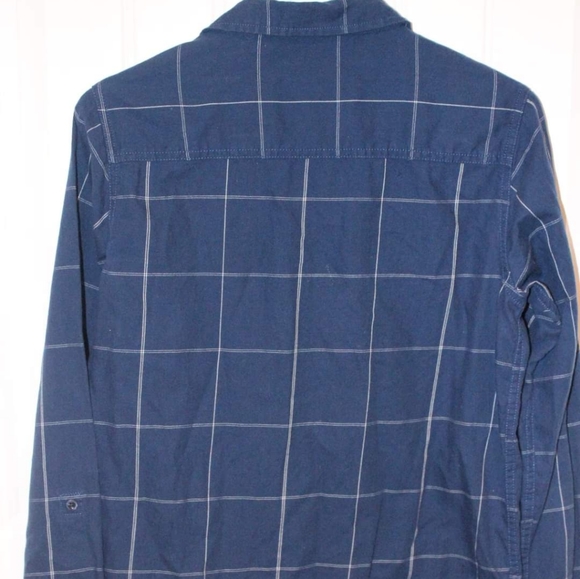 2/$40 🏷 Silver Jeans Teen Dress Shirt - Picture 6 of 7